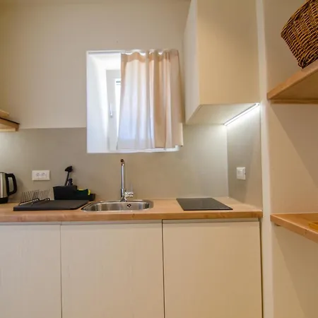 Alma Sunset Apartment