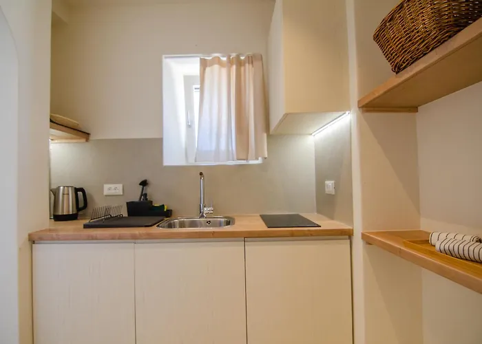 Alma Sunset Apartment